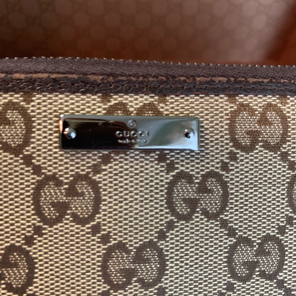 Authentic Gucci Wallet - Picture 3 of 13